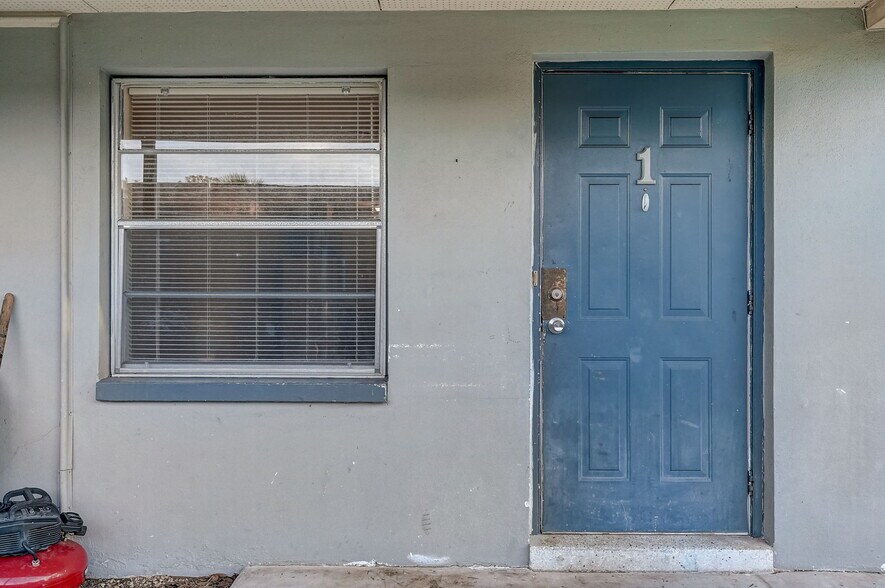 More Photos Of 3017 49th St S, Gulfport Apartments For Sale