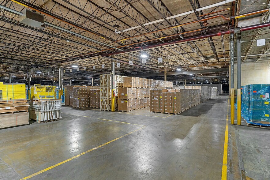 More Photos Of 204 Red Rd, McMinnville Warehouse For Sale