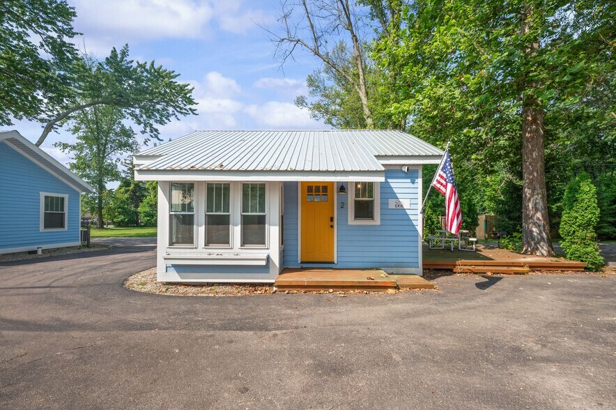 More Photos Of 5358 Paw Paw Lake Rd, Coloma Apartments For Sale