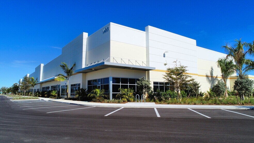 More Photos Of 14651 Jetport Loop, Fort Myers Light Distribution For Lease