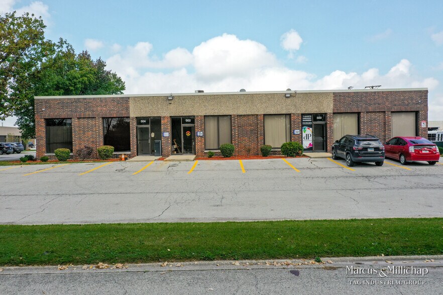 More Photos Of 500-566 W Taft Dr, South Holland Warehouse For Sale