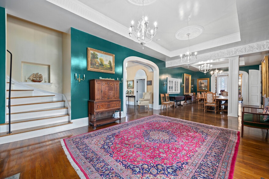 More Photos Of 403 E Adams St, Sandusky Hospitality For Sale