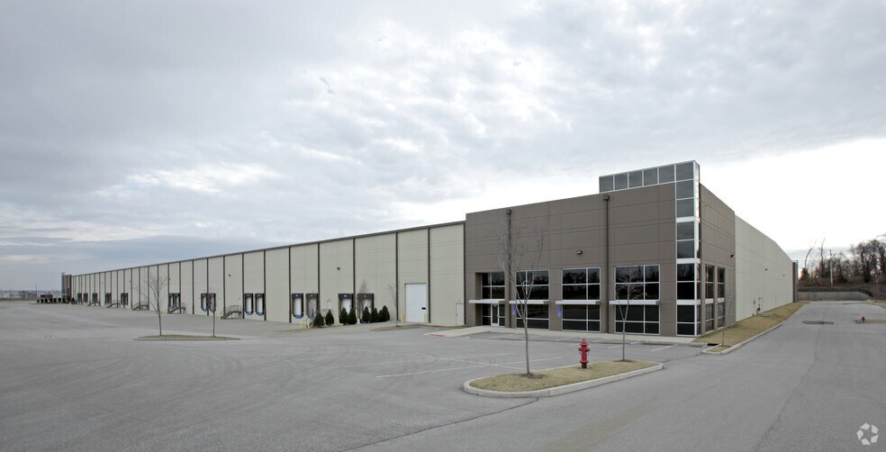 More Photos Of 372-384 Hazelwood Logistics Ctr Dr, Hazelwood Distribution For Lease