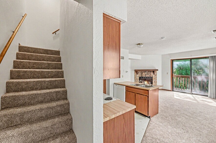 More Photos Of 8213 N Everton Ave, Kansas City Multifamily For Sale