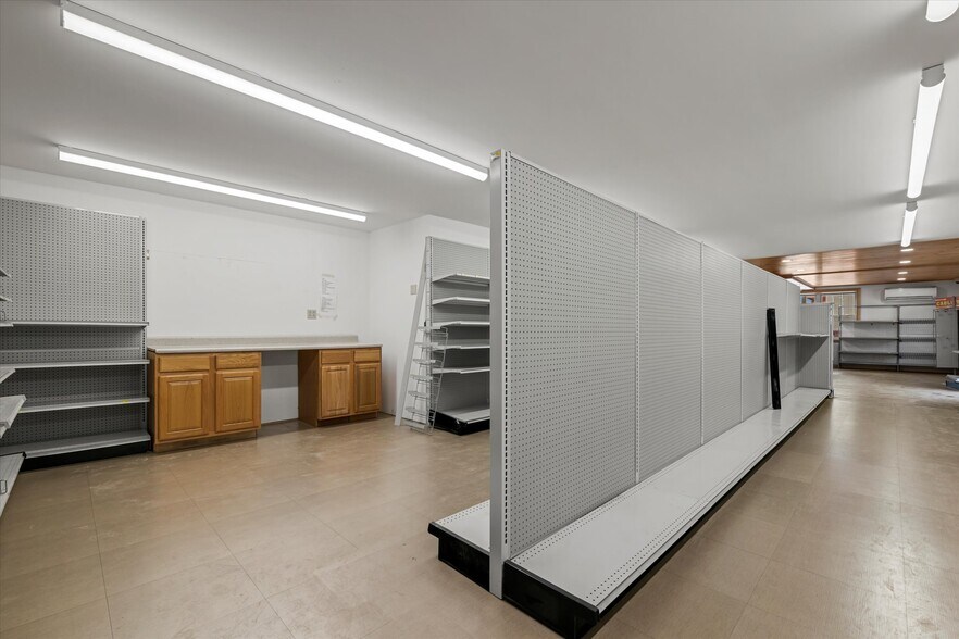 More Photos Of 309 Main St, Emlenton General Retail For Sale