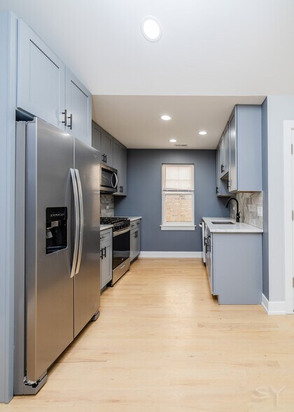 More Photos Of 6126 Eberhart ave, Chicago Apartments For Sale