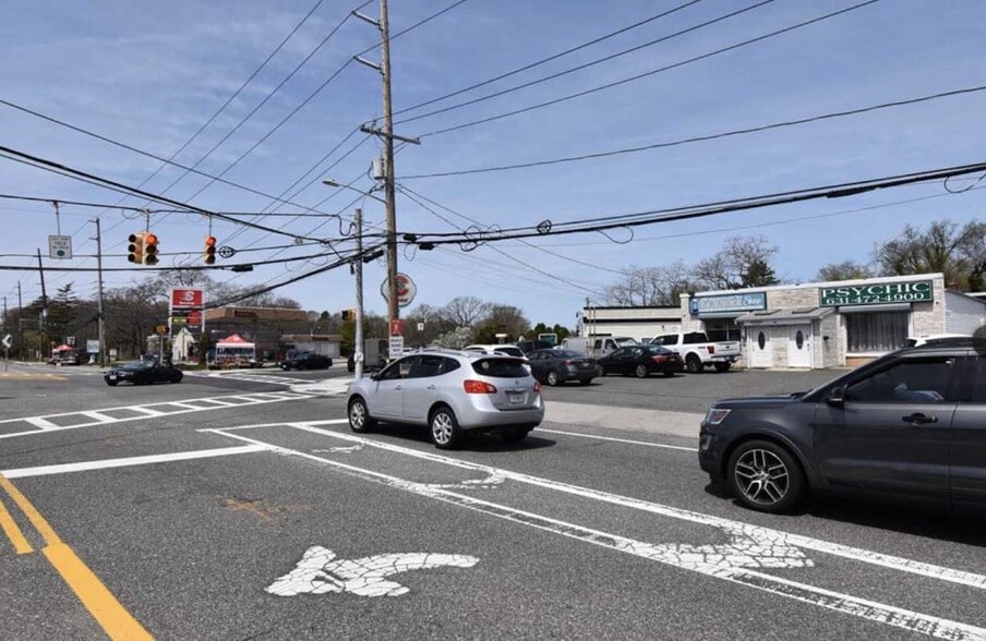 More Photos Of 317 Union Ave, Holbrook Freestanding For Sale