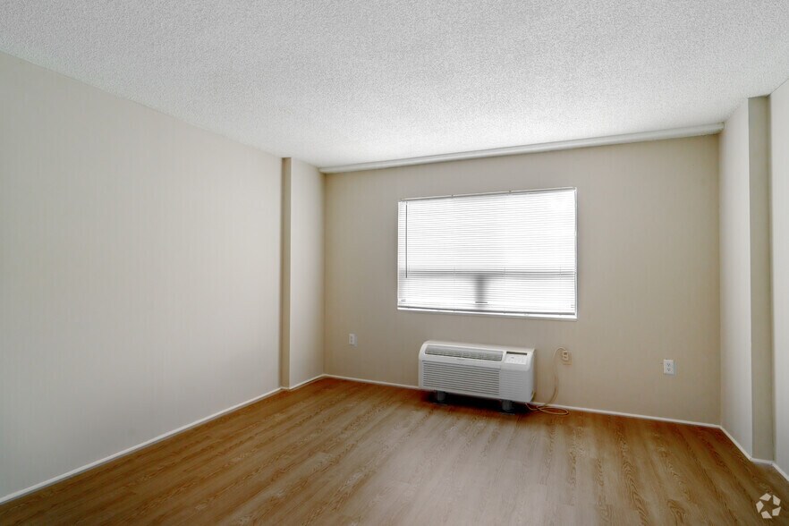 More Photos Of 4700 Westgrove St, Raleigh Apartments For Sale