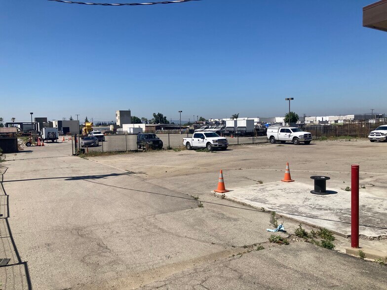 More Photos Of 5045 E State St, Ontario Warehouse For Lease