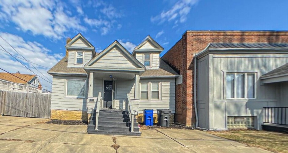 More Photos Of 18519 Underwood Ave, Cleveland Loft Creative Space For Lease