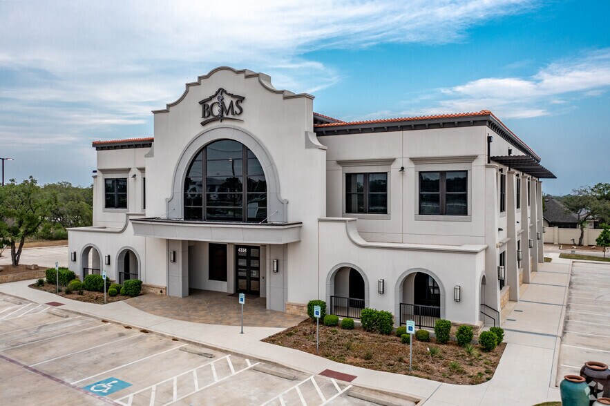 Primary Photo Of 4334 N Loop 1604 W, San Antonio Medical For Lease