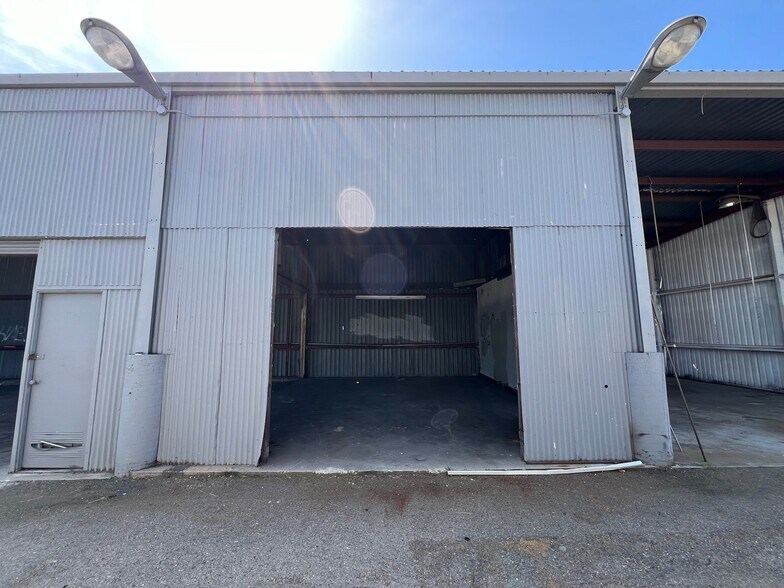 More Photos Of 1019 High St, Oakland Manufacturing For Lease