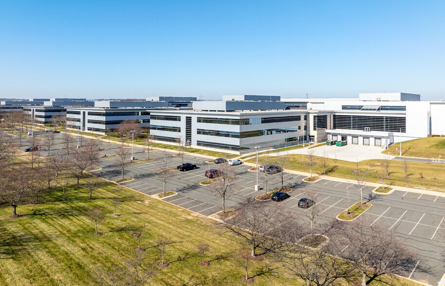 More Photos Of 22001 Loudoun County Pky, Ashburn Unknown For Lease