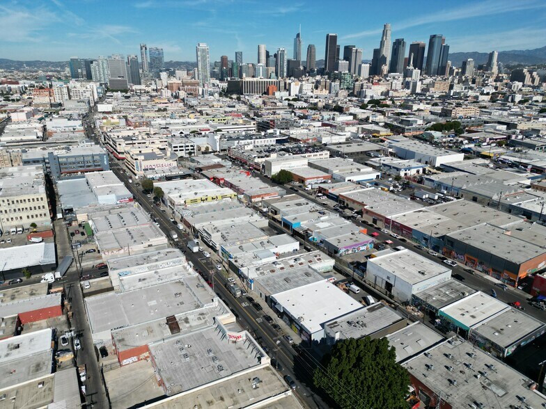 More Photos Of 1116 E 12th St, Los Angeles Warehouse For Sale