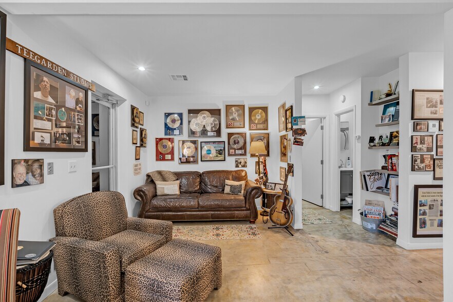 More Photos Of 1431 E 3rd St, Tulsa Specialty For Sale