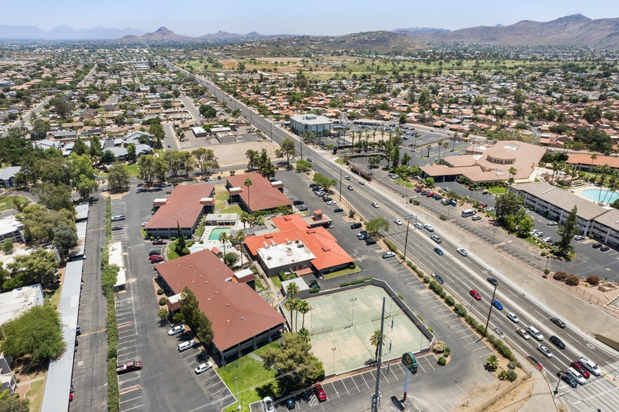 More Photos Of 2510 W Greenway Rd, Phoenix Hotel For Sale