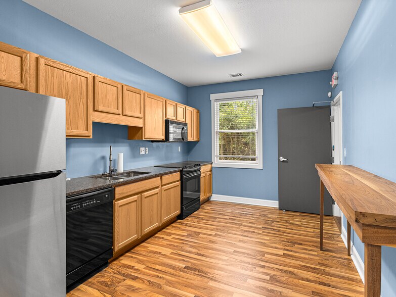 More Photos Of 14 Mimidis Ln, Swannanoa Office For Sale
