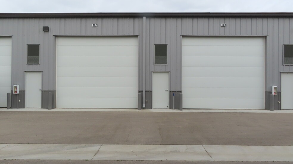 More Photos Of 2007 S Saturn Way, Boise Warehouse For Lease