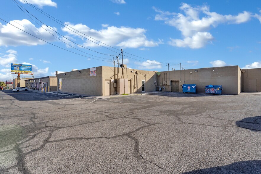 More Photos Of 4907 Vegas Dr, Las Vegas Restaurant For Sale