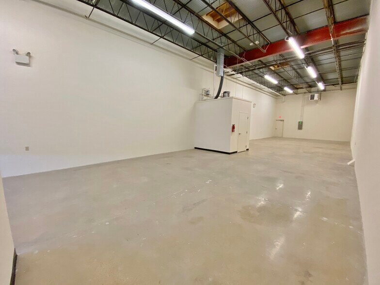 More Photos Of 1100-1146 Taft St, Rockville Warehouse For Lease