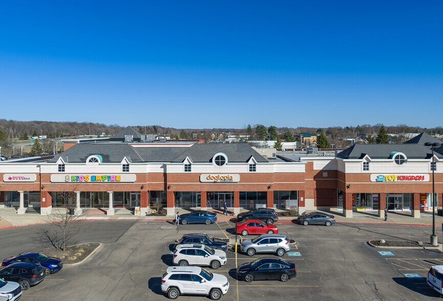 More Photos Of 6025 Kruse Dr, Solon Storefront For Sale