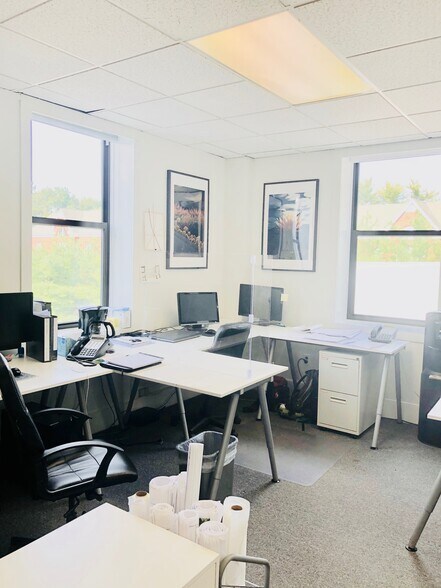 More Photos Of 19 W Putnam Ave, Greenwich Office For Lease