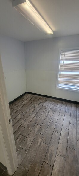 More Photos Of 725 N Wood Ave, Linden Office For Lease