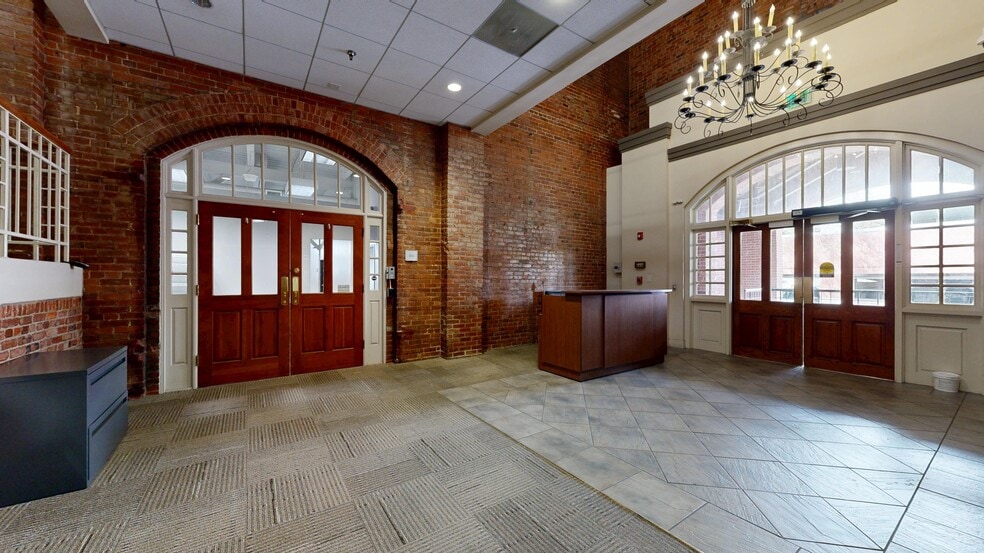More Photos Of 33 W 11th St, Columbus Loft Creative Space For Lease