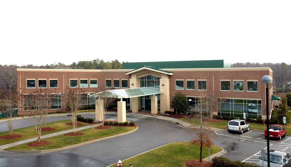 More Photos Of 1505 SW Cary Pky, Cary Medical For Lease