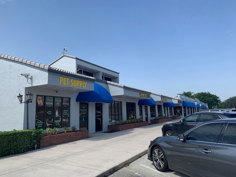 More Photos Of 9866 W Sample Rd, Coral Springs Storefront Retail Office For Lease