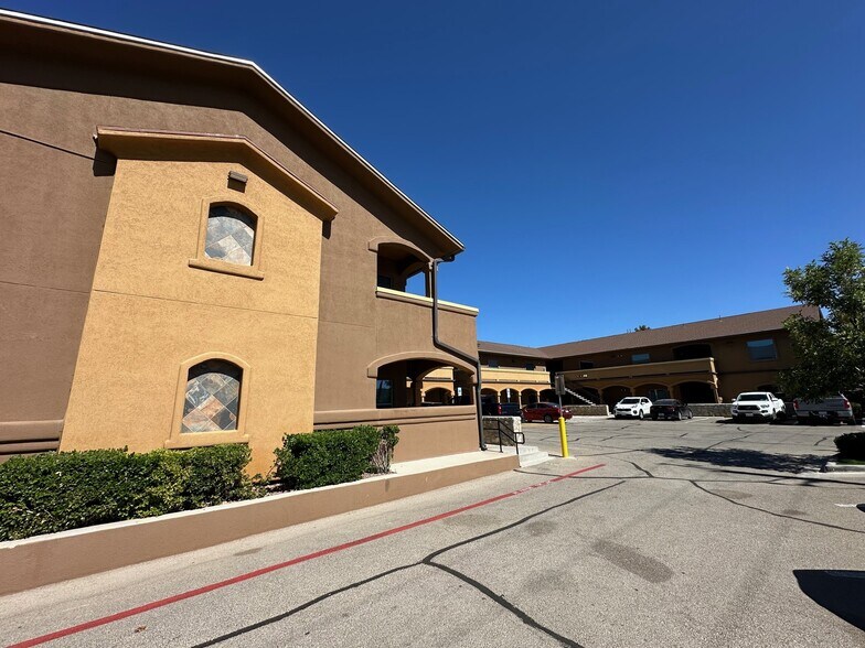 More Photos Of 2521 Robert Wynn St, El Paso Apartments For Sale