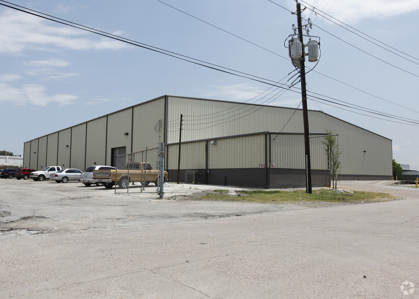 Primary Photo Of 5633 Old Clinton Rd, Houston Warehouse For Lease