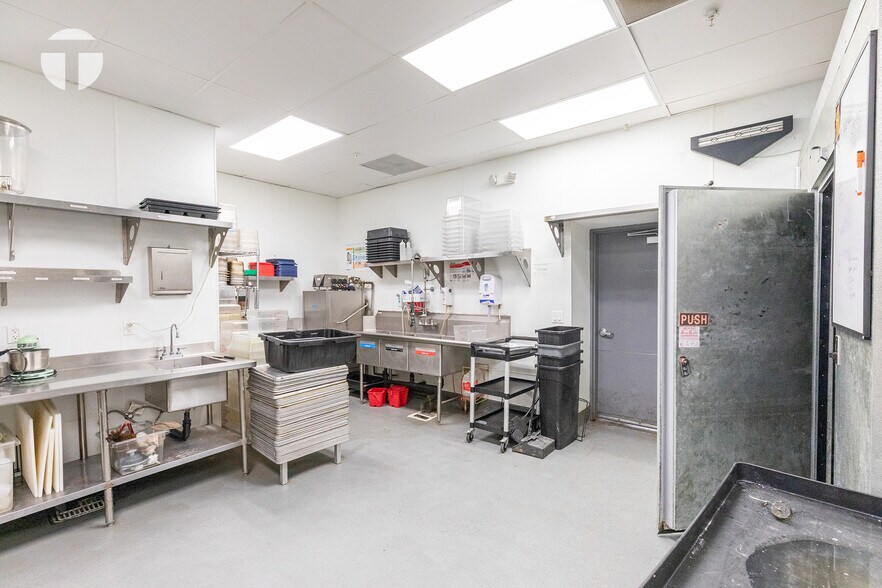 More Photos Of 9700 Railroad St, Elk Grove Restaurant For Lease