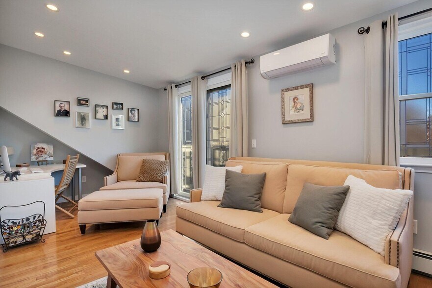 More Photos Of 139 A Bradford St, Provincetown Storefront Retail Residential For Sale