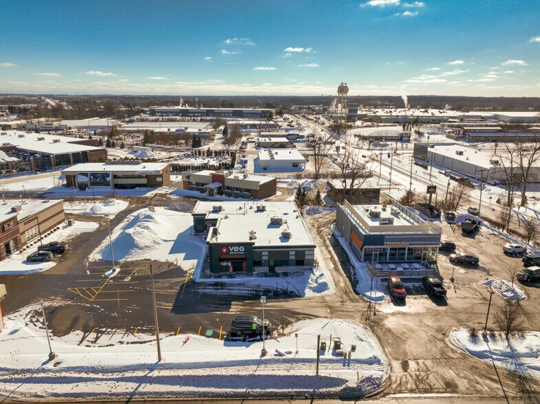 More Photos Of 3224 28th St SE, Grand Rapids Storefront For Sale