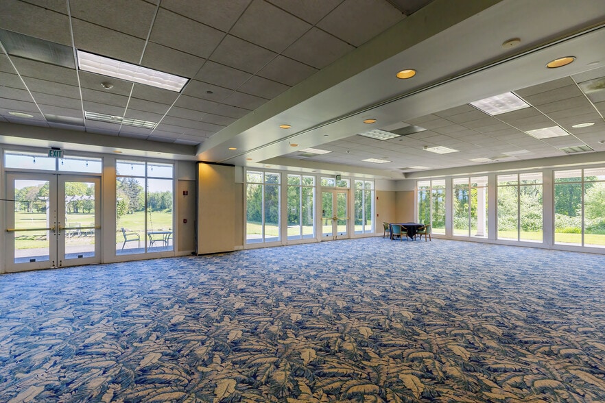 More Photos Of 5200 SW Rood Bridge Rd, Hillsboro Golf Course Driving Range For Sale