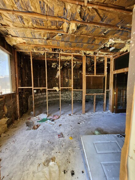 More Photos Of 560 N D St, San Bernardino Office For Sale