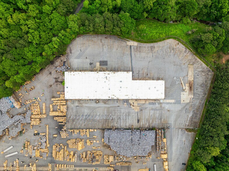 More Photos Of 2300 Jonesboro Rd SE, Atlanta Truck Terminal For Lease