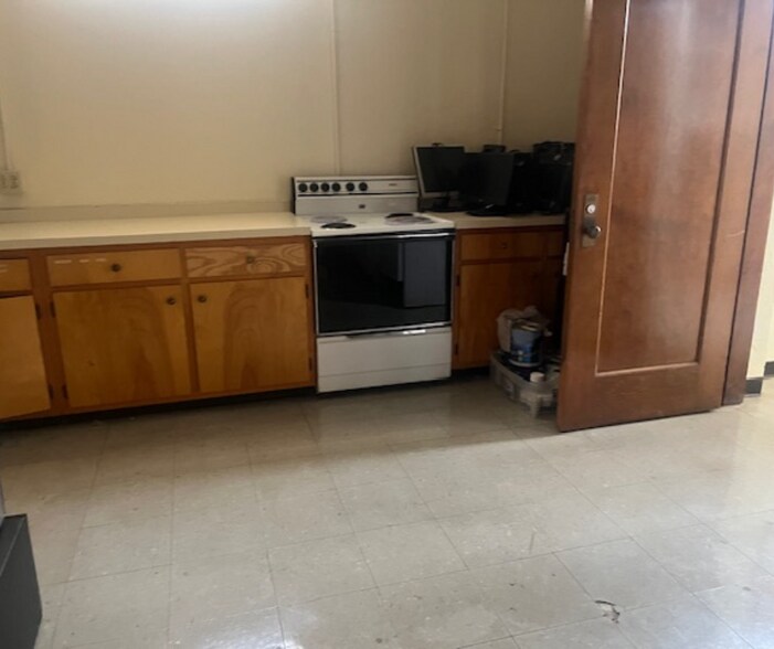 More Photos Of 4128 Cedar Ridge Rd, Dayton Schools For Sale