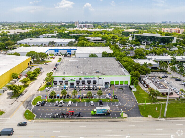 More Photos Of 6500 N Powerline Rd, Fort Lauderdale Warehouse For Lease