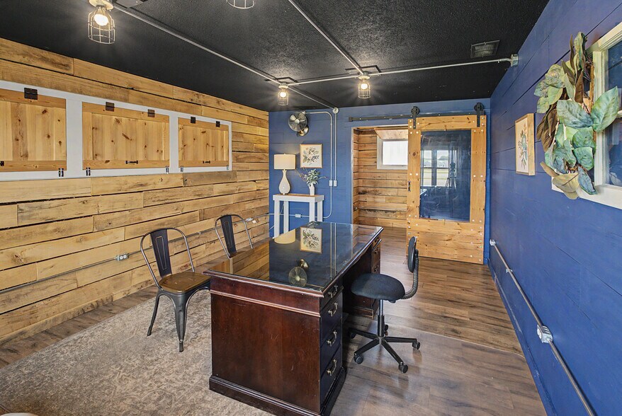 More Photos Of 2102 N Outer Dr, Dexter Office For Sale