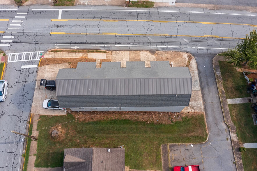 More Photos Of 1044 Baxter St, Athens Freestanding For Sale