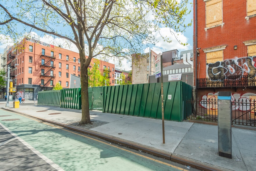 More Photos Of 48 E 7th St, New York Apartments For Sale