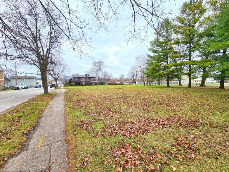 More Photos Of 28 N Main St, Cedarville Land For Sale