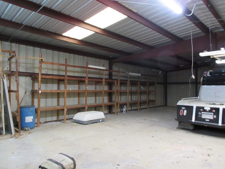 More Photos Of 224 E Cottage St, Sherman Warehouse For Sale