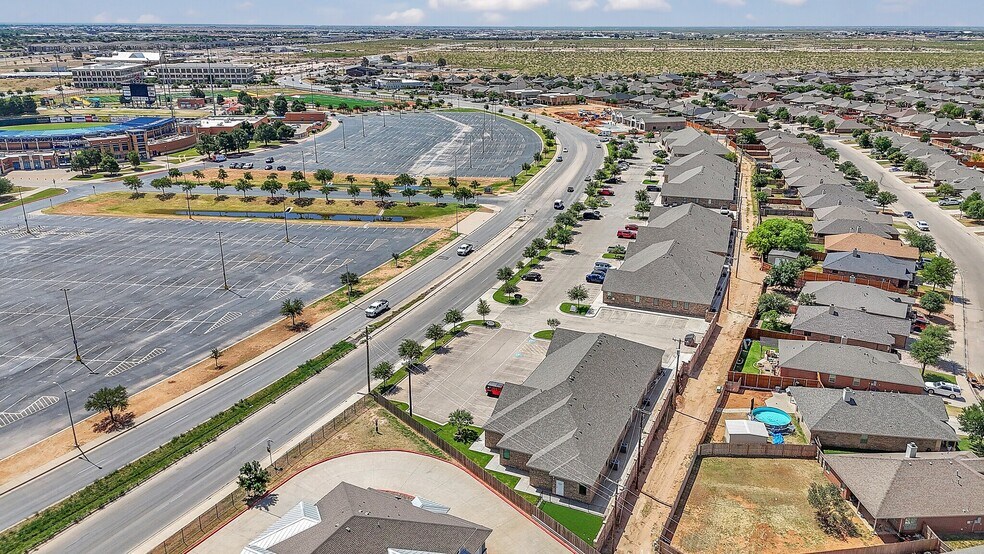 More Photos Of 707 Tradewinds Blvd, Midland Office For Lease