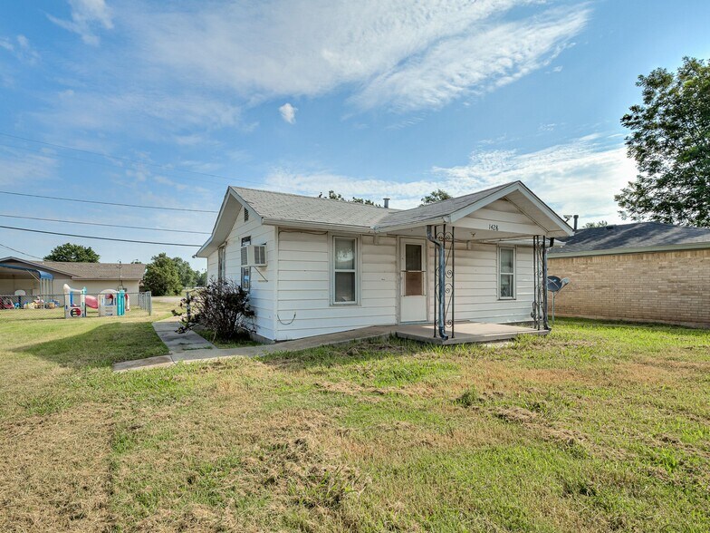 More Photos Of 1419 W London St, El Reno Religious Facility For Sale