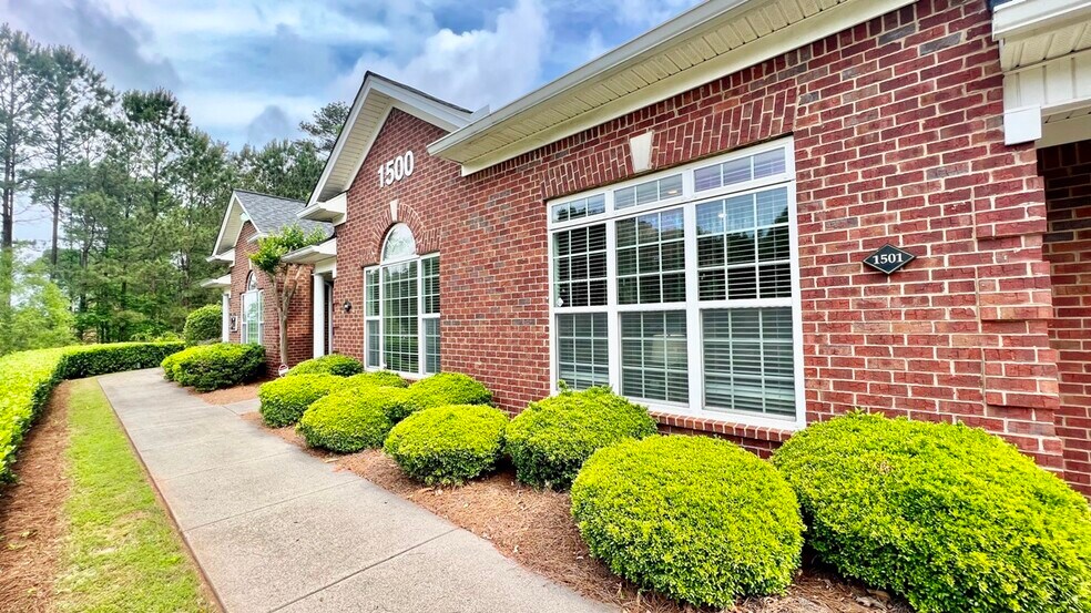 More Photos Of 2450 Atlanta Hwy, Cumming Coworking Space