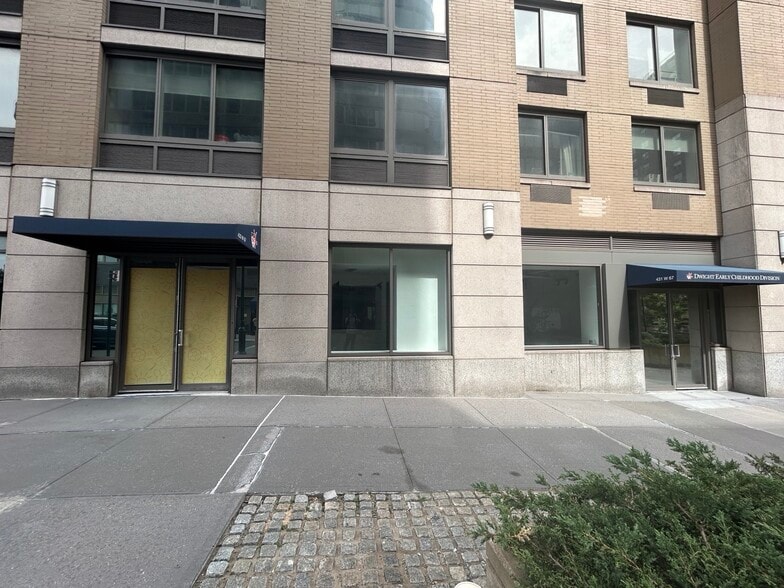 More Photos Of 160 Riverside Blvd, New York Apartments For Lease