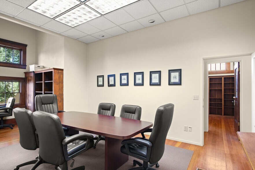 More Photos Of 355 W Las Palmas Ave, Patterson Office Residential For Sale